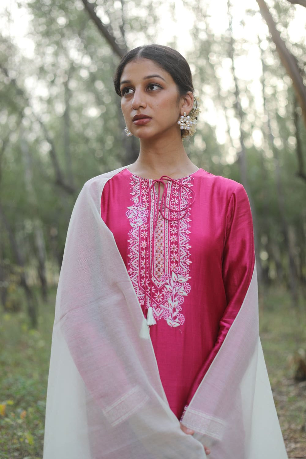 Contrasting Neckline Embroidered Kurta Set